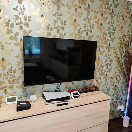 Free Wellness & Multimedia - Snidane S Donaskou Na - Zdarma Vstup Do Wellness, Virive Vany, Solna Sauna, Finska Sauna, Parni Sauna, Masaze, Playstation 5 A Hry, Moderni Vybaveni, Vybaveni Pro Deti, Sklep, Terasa, Parkovani Zdarma Harrachov