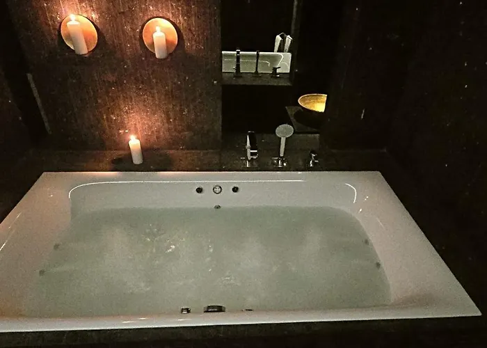 Free Wellness & Multimedia - Snidane V Cene - Zdarma Vstup Do Wellness, Virive Vany, Solna Sauna, Finska Sauna, Parni Sauna, Masaze, Playstation 5 A Hry, Moderni Vybaveni, Vybaveni Pro Deti, Sklep, Terasa, Klidna Lokalita, Parkovani Zda *