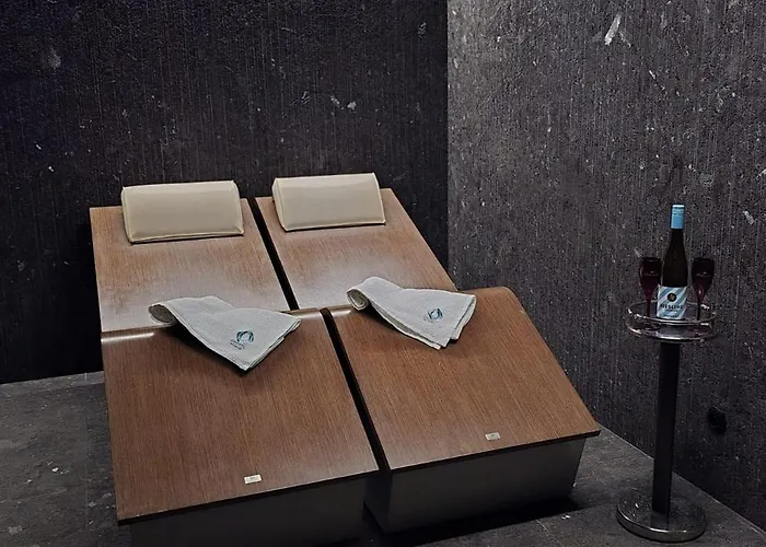 Appartement Free Wellness & Multimedia - Snidane V Cene - Zdarma Vstup Do Wellness, Virive Vany, Solna Sauna, Finska Sauna, Parni Sauna, Masaze, Playstation 5 A Hry, Moderni Vybaveni, Vybaveni Pro Deti, Sklep, Terasa, Klidna Lokalita, Parkovani Zda